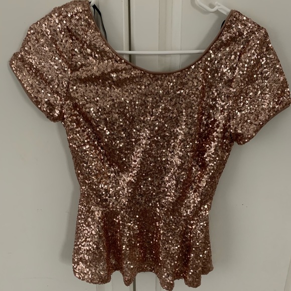 Sequence rose gold top. - Picture 2 of 2